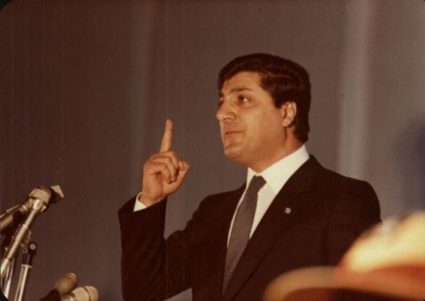 شهر آب - 23 آب : بشير الجميل رئيساً للجمهورية