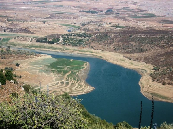 البنك الدولي للإنشاء والتعمير يمنح الدولة اللبنانية قرضًا للحد من تلوث بحيرة القرعون